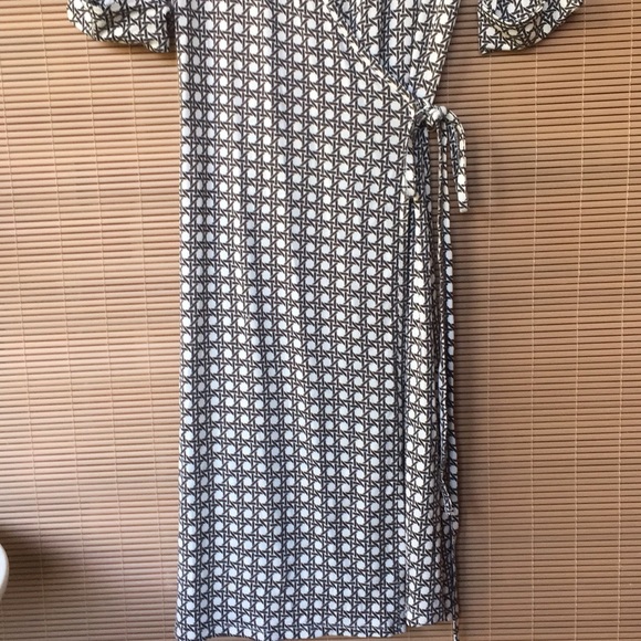 Ann Taylor Robe Dress - Picture 5 of 7